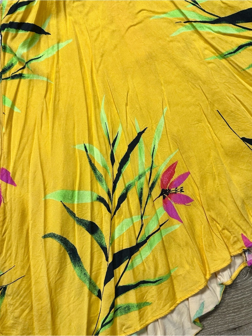 •SOLD• Urban Outfitters Yellow Tropical Floral Print Cut Out Mini Dress - Picture 10 of 16